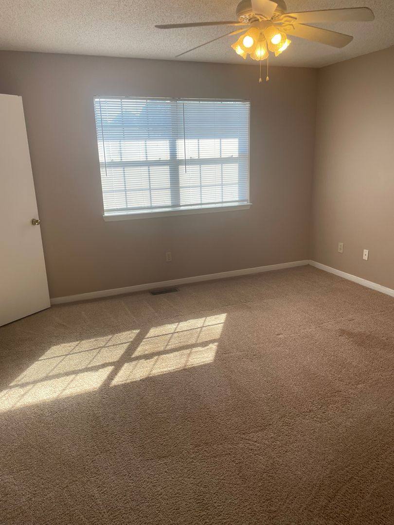 Apartment for rent at 109 Ward Ave SW, Cullman, AL 35055
