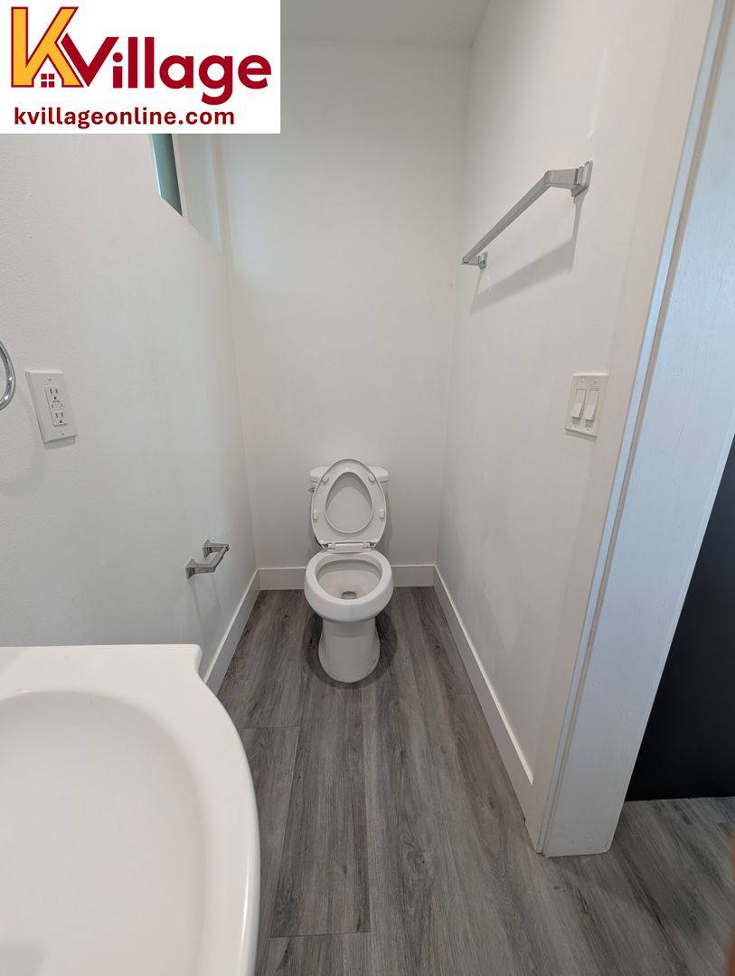 Apartment for rent at 3711 1 2 Halldale Ave, Los Angeles, CA 90018