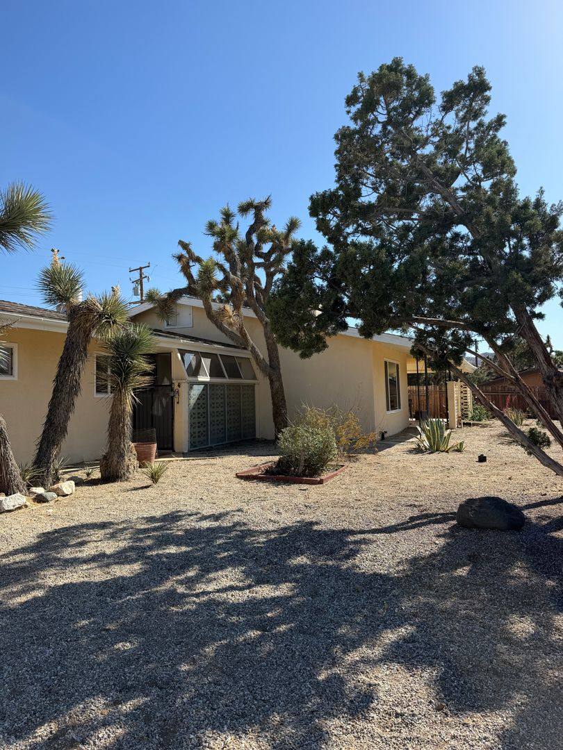 House for rent at 56615 Bonanza Dr, Yucca Valley, CA 92284