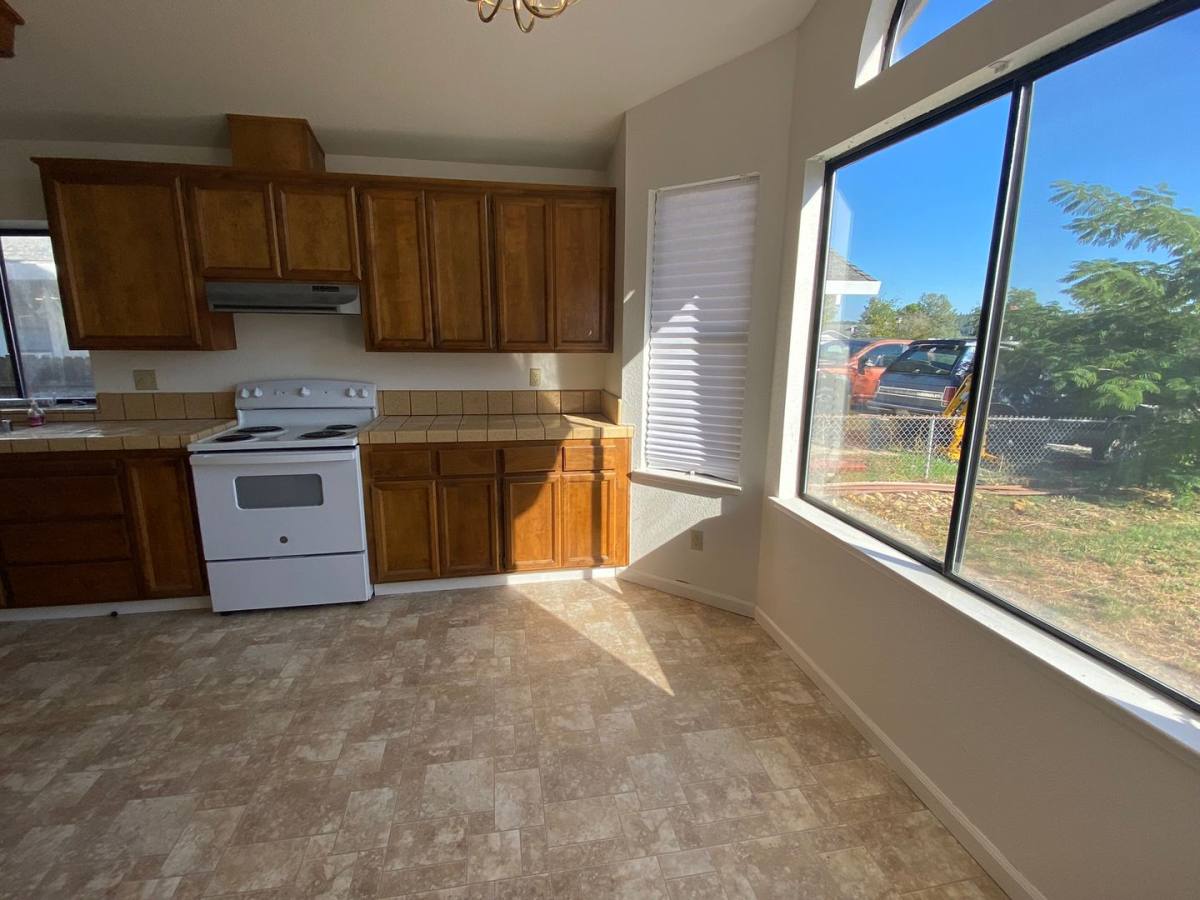 House for rent at 110 Castlemont Dr, Grass Valley, CA 95945