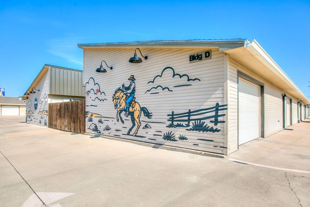 Apartment for rent at 350 W Ave, San Angelo, TX 76903