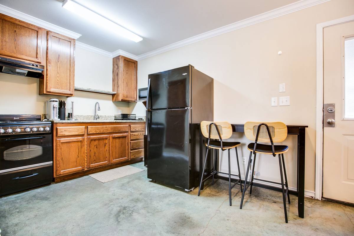Apartment for rent at 350 W Ave, San Angelo, TX 76903