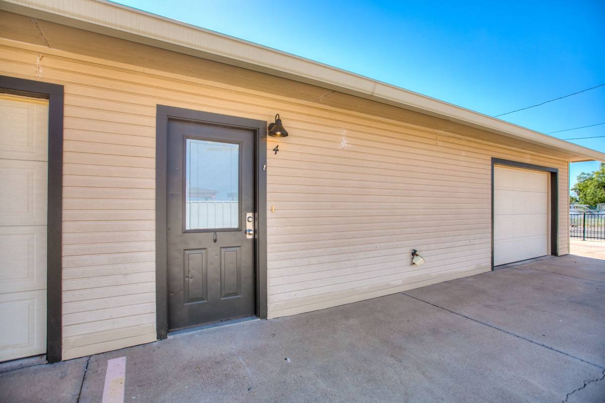 Apartment for rent at 350 W Ave, San Angelo, TX 76903