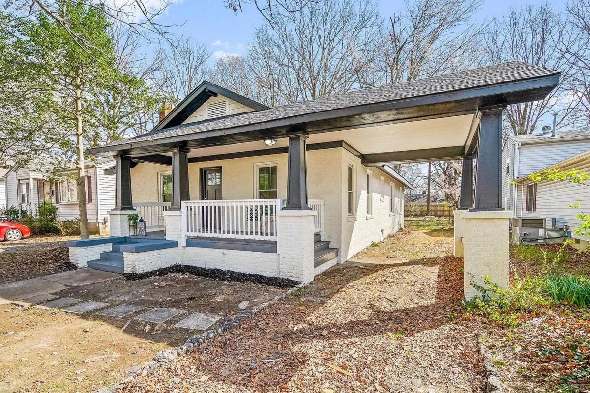 House for rent at 1033 S Josephine Boyd St, Greensboro, NC 27403