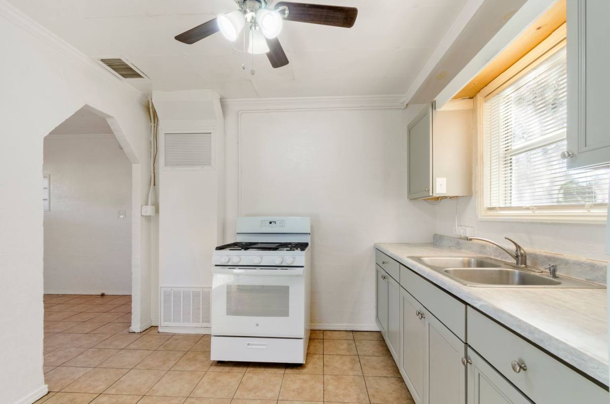 Apartment for rent at 3715 E Glenn, Tucson, AZ 85716