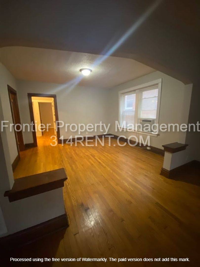 Apartment for rent at 4130 Minnesota, Saint Louis, MO 63118