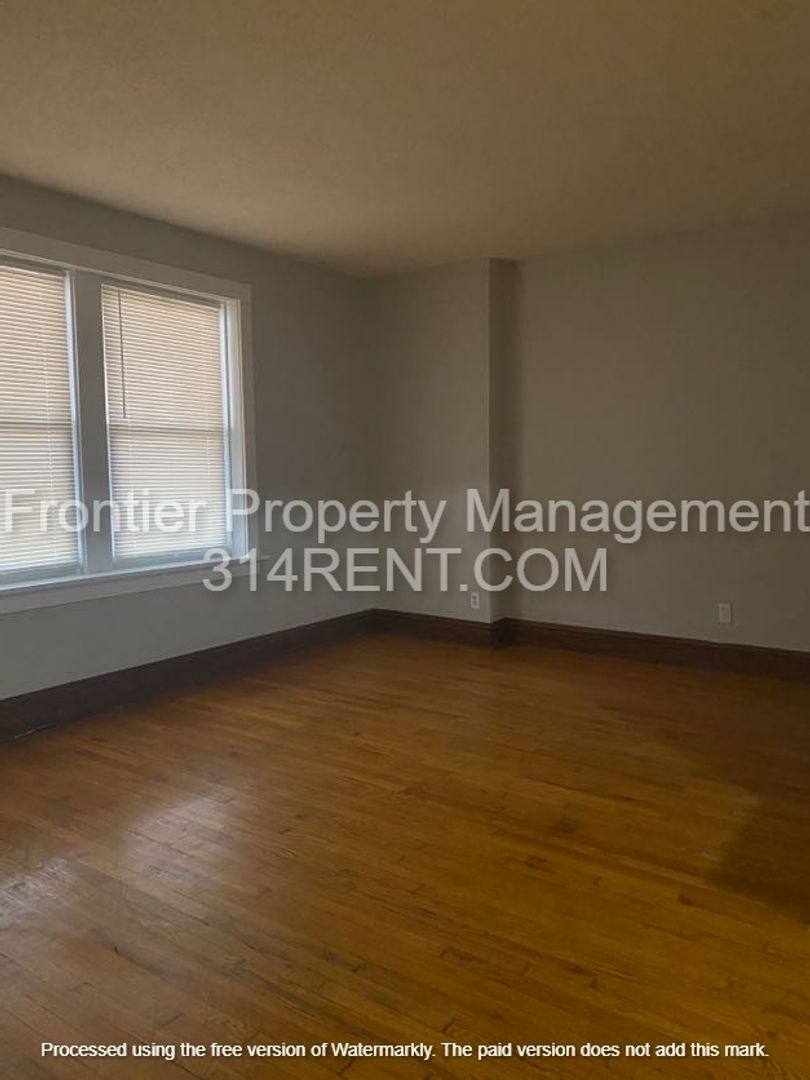 Apartment for rent at 4130 Minnesota, Saint Louis, MO 63118