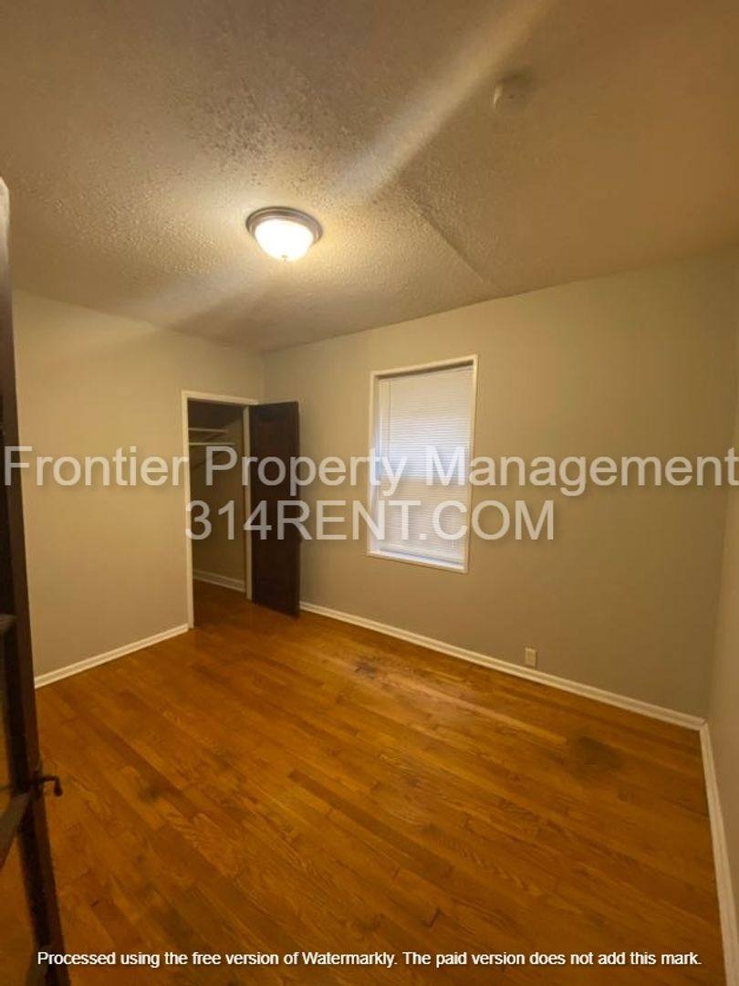 Apartment for rent at 4130 Minnesota, Saint Louis, MO 63118