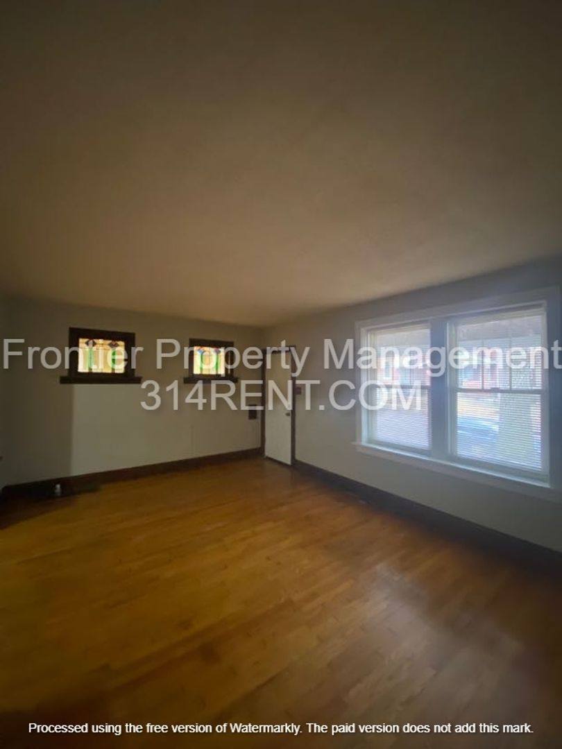 Apartment for rent at 4130 Minnesota, Saint Louis, MO 63118