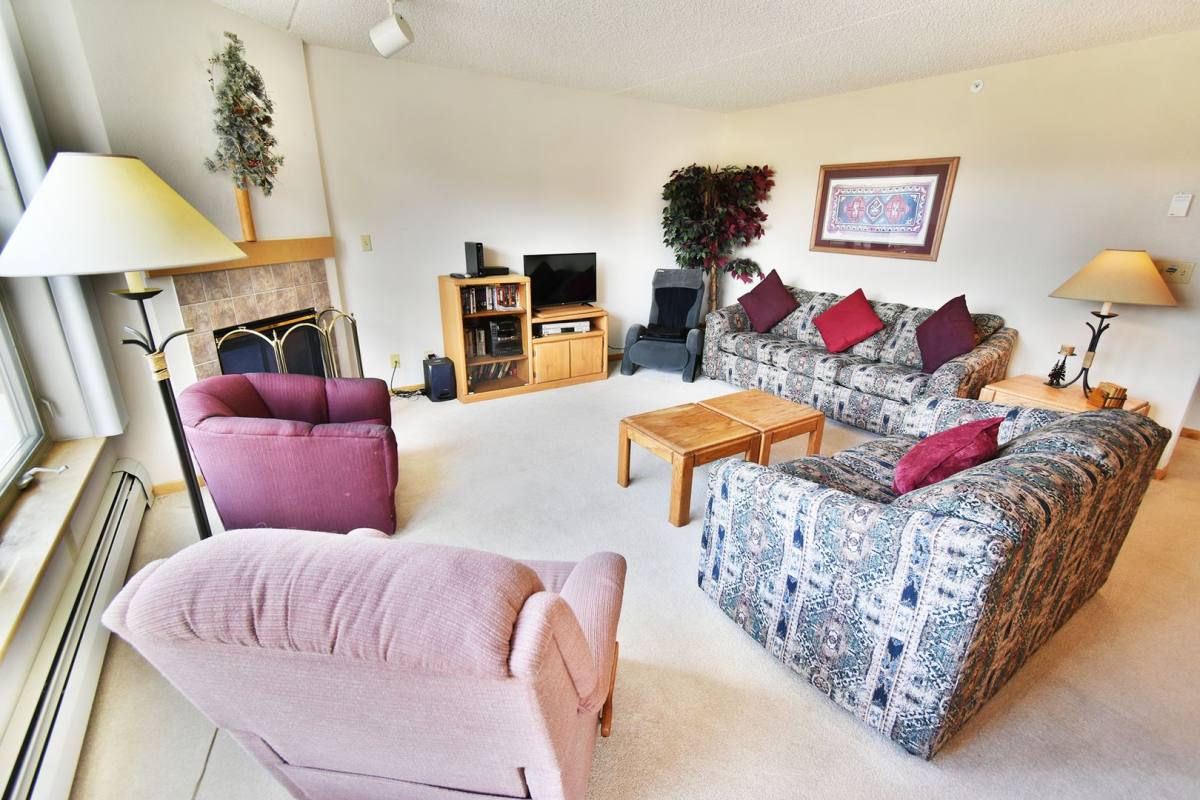 Condo for rent at 980 Lakepoint Dr, Frisco, CO 80443
