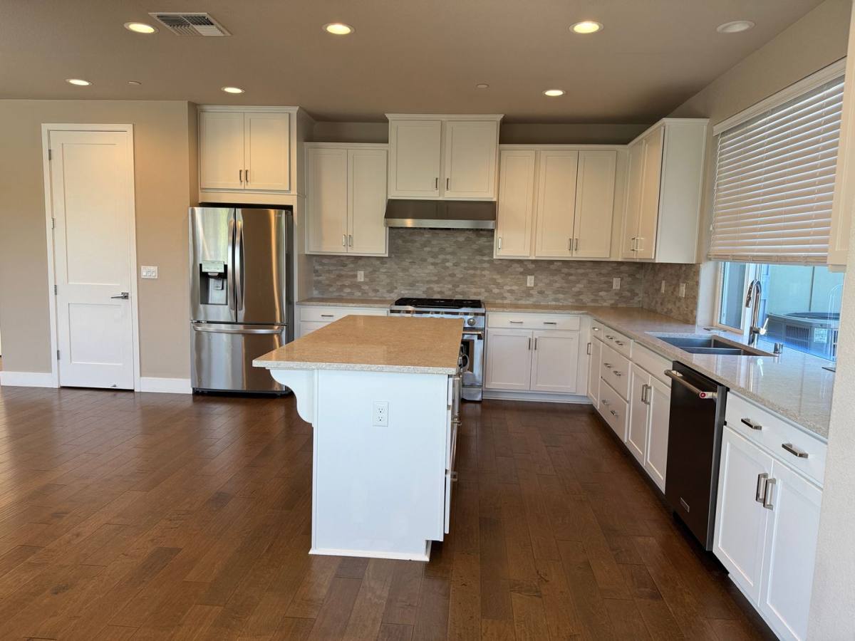 House for rent at 1845 Palisades Dr, Santa Rosa, CA 95403