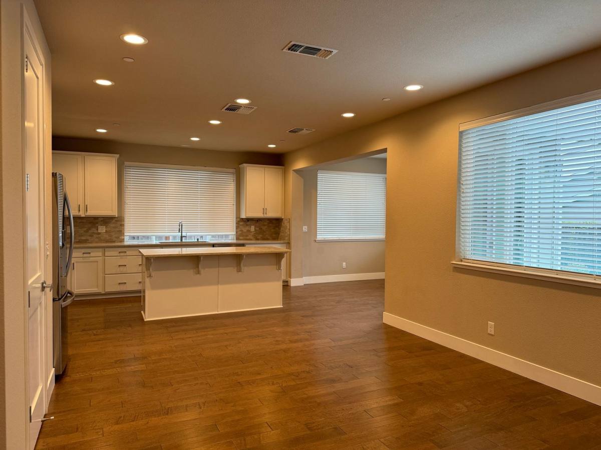 House for rent at 1845 Palisades Dr, Santa Rosa, CA 95403