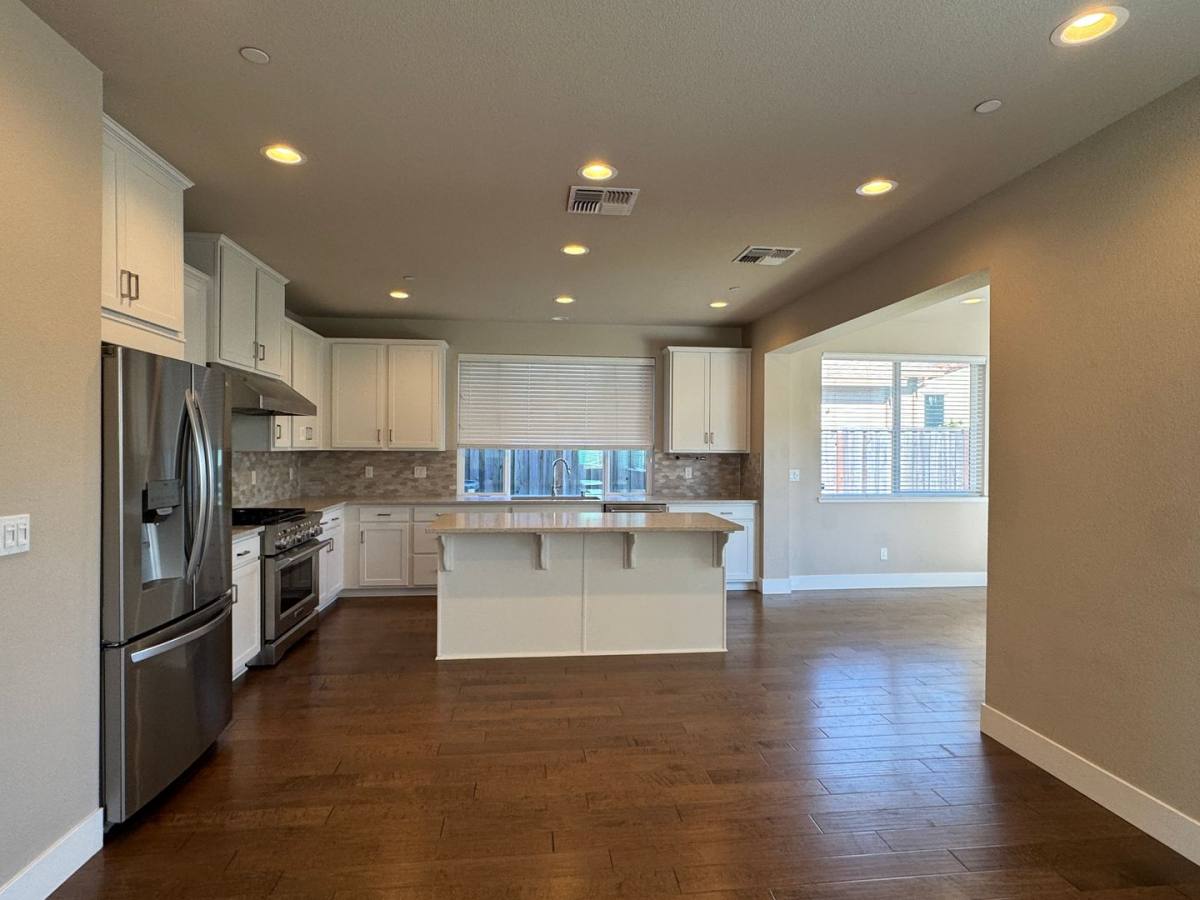 House for rent at 1845 Palisades Dr, Santa Rosa, CA 95403
