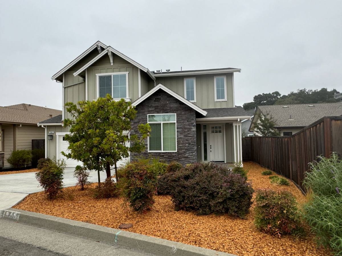 House for rent at 1845 Palisades Dr, Santa Rosa, CA 95403