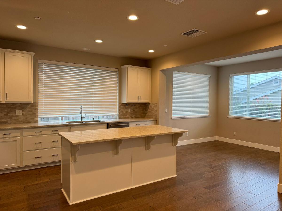 House for rent at 1845 Palisades Dr, Santa Rosa, CA 95403