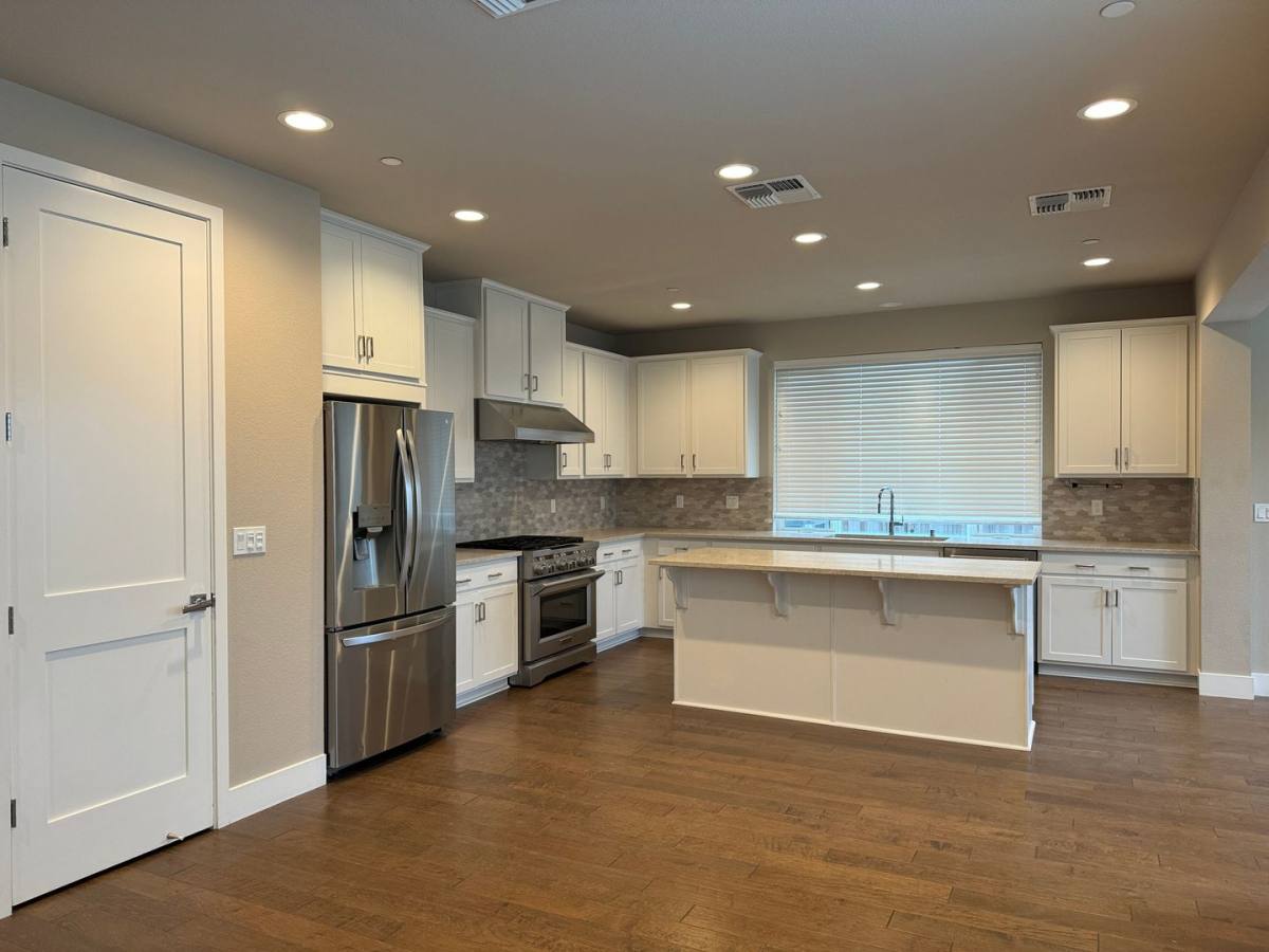 House for rent at 1845 Palisades Dr, Santa Rosa, CA 95403