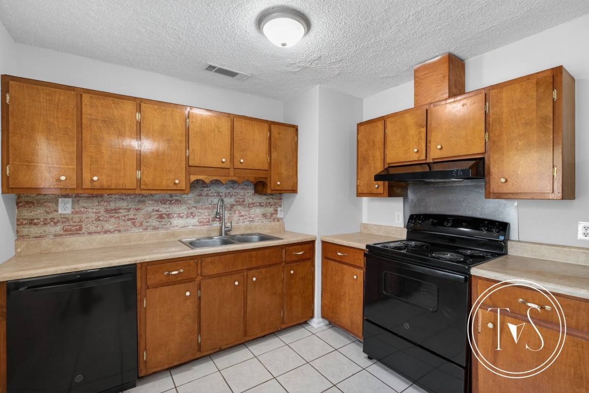 House for rent at 113 Elm St, Claxton, GA 30417