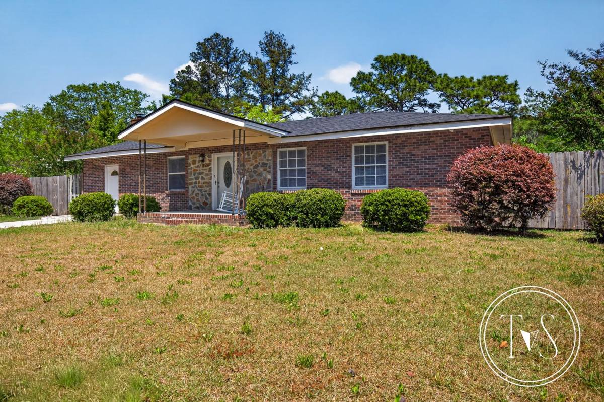 House for rent at 113 Elm St, Claxton, GA 30417