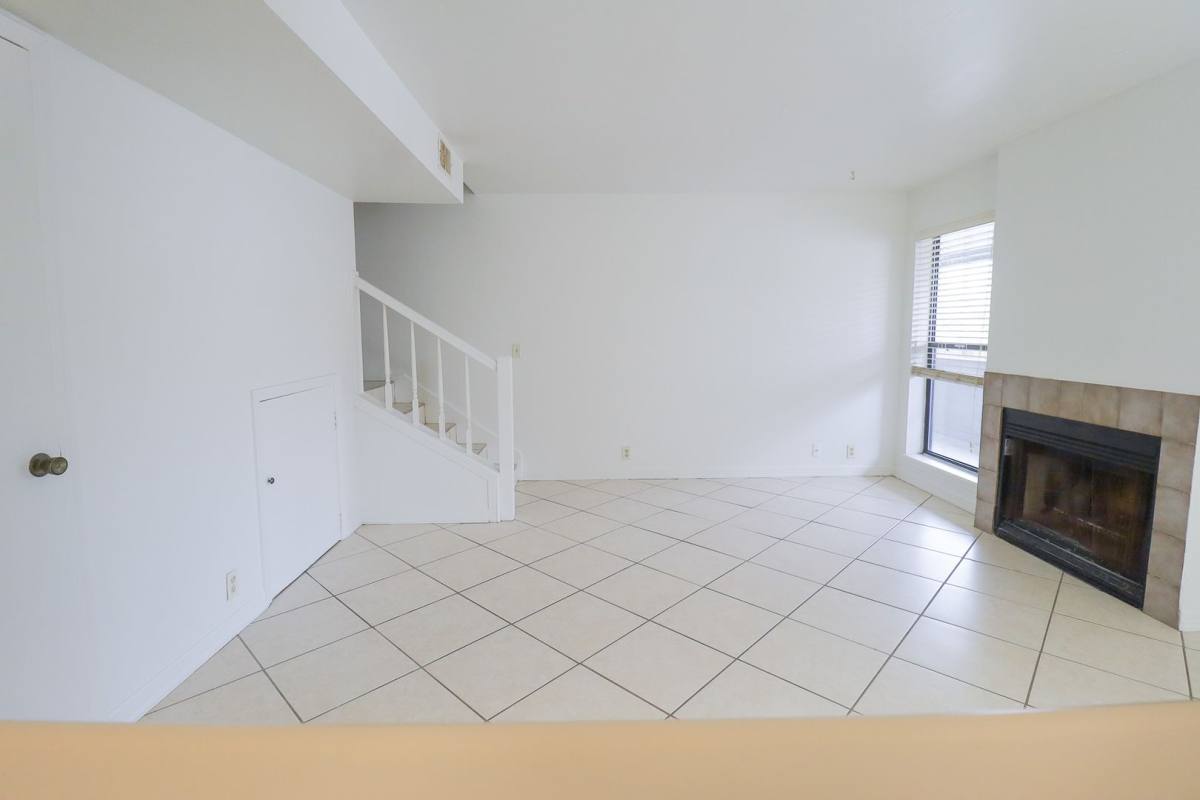 Apartment for rent at 2433 E 87th St, Tulsa, OK 74137