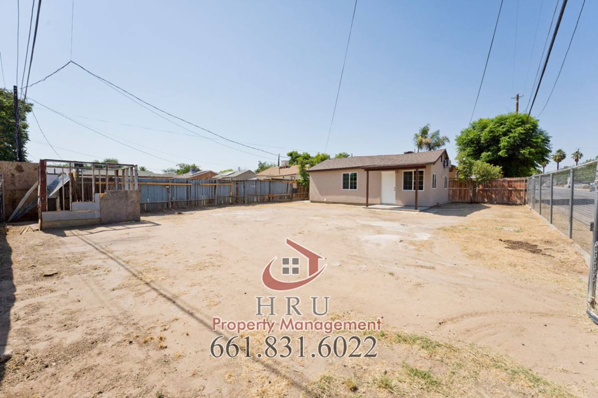 Apartment for rent at 2731 Security Ave, Bakersfield, CA 93306
