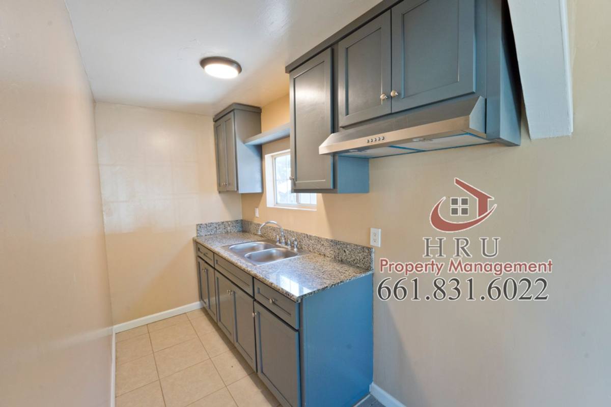 Apartment for rent at 2731 Security Ave, Bakersfield, CA 93306