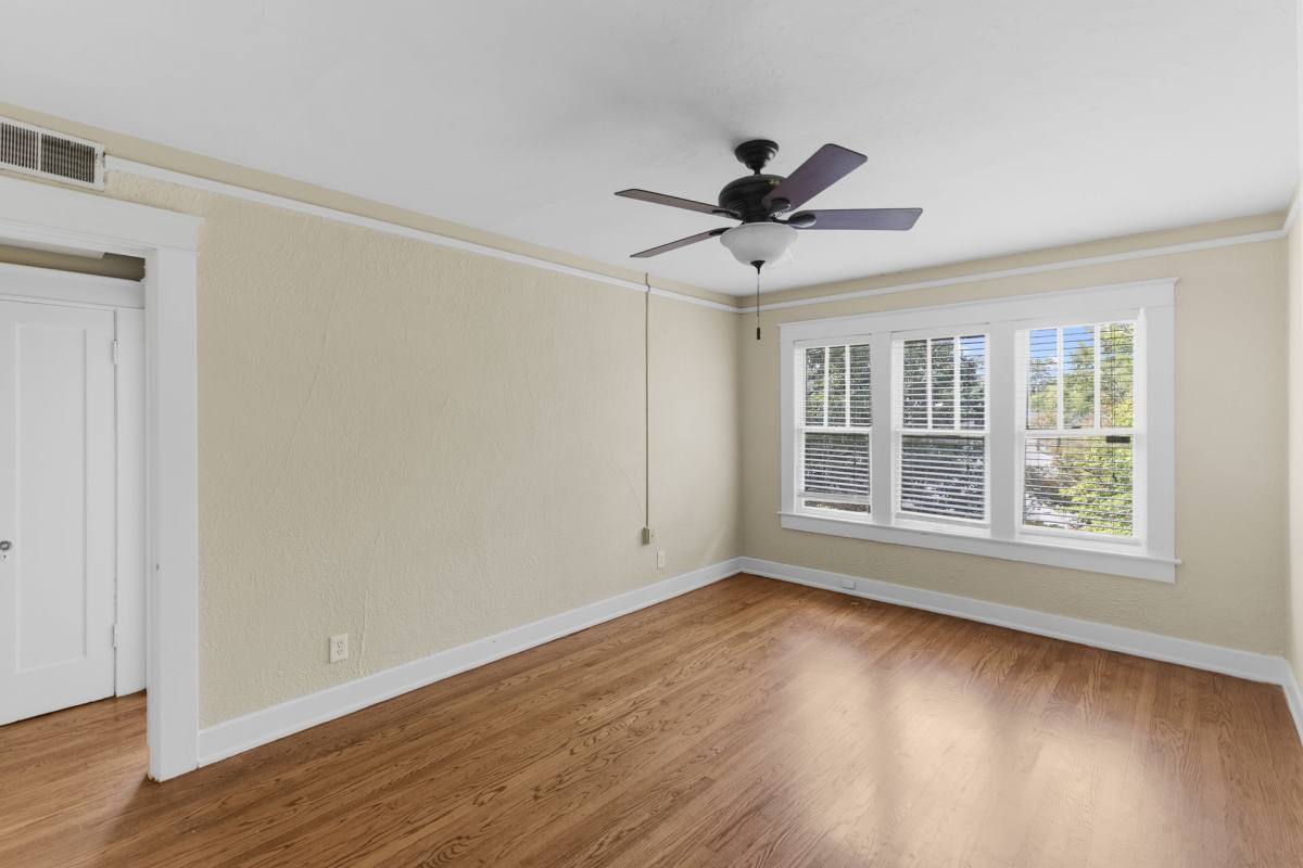 Apartment for rent at 633 Idlewild Circle, Birmingham, AL 35205