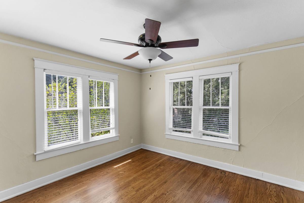 Apartment for rent at 633 Idlewild Circle, Birmingham, AL 35205