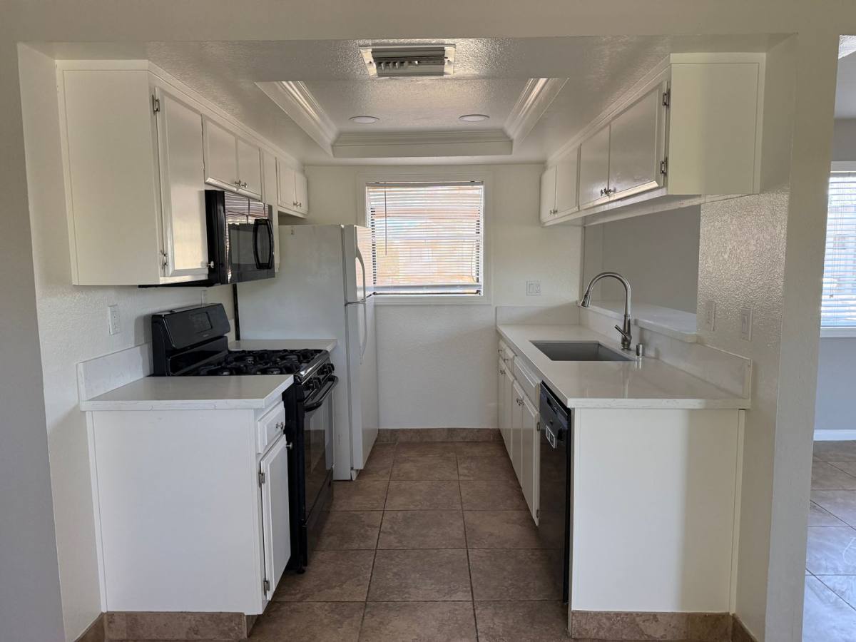 Apartment for rent at 1829 Patricia Ave, Simi Valley, CA 93065
