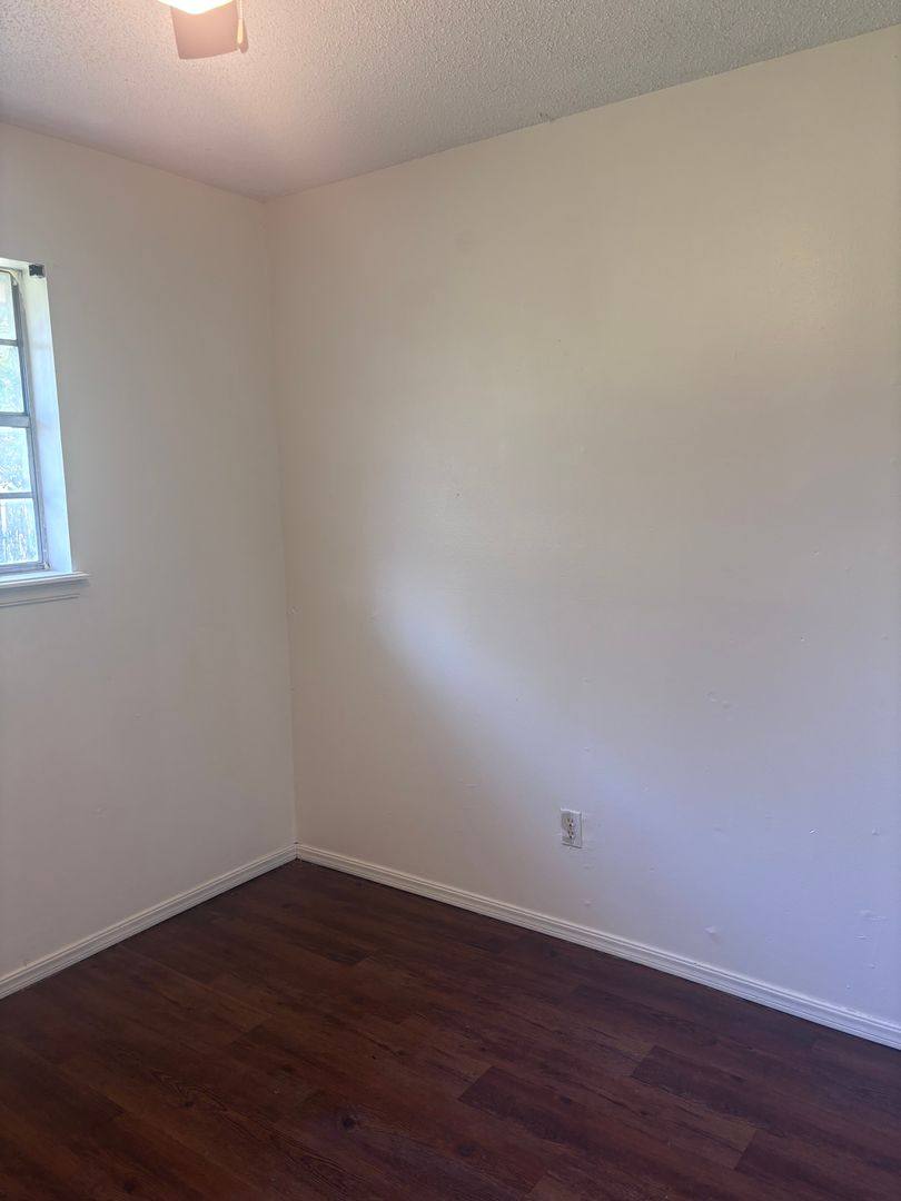 House for rent at 1052 NW 7th Place, Oklahoma City, OK 73160