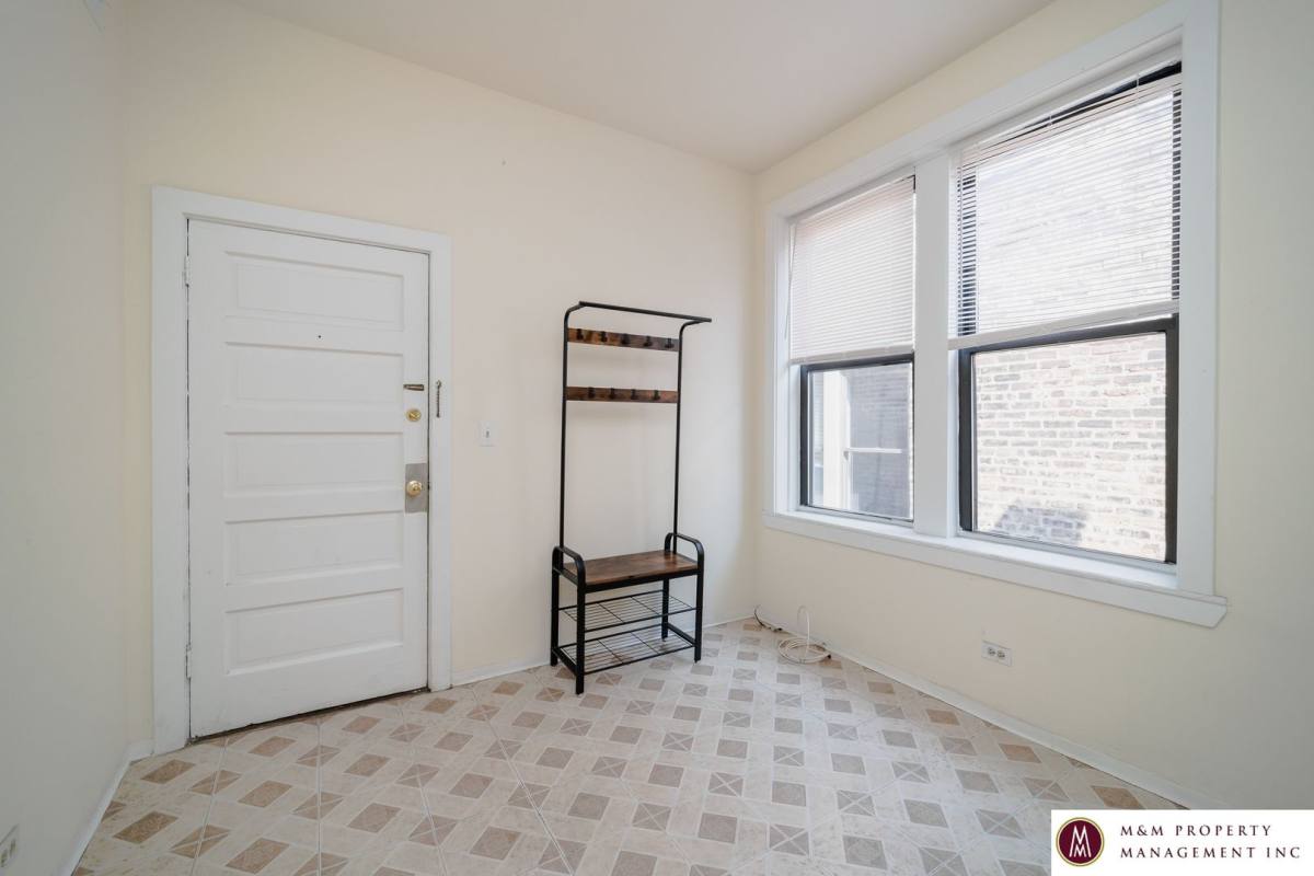 Apartment for rent at 1420 Lexington St, Chicago, IL 60607