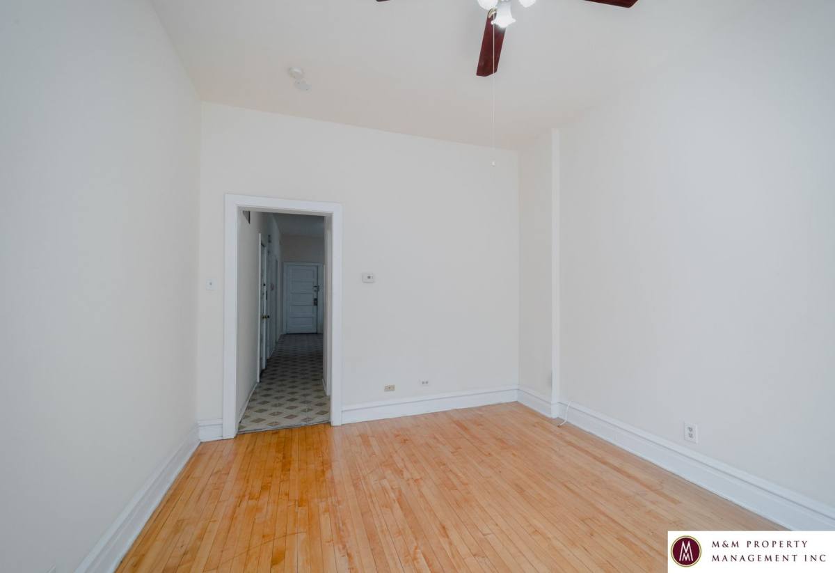 Apartment for rent at 1420 Lexington St, Chicago, IL 60607