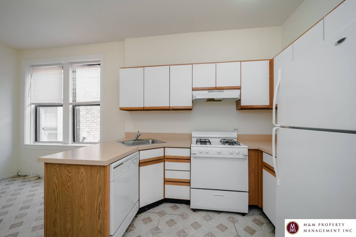 Apartment for rent at 1420 Lexington St, Chicago, IL 60607