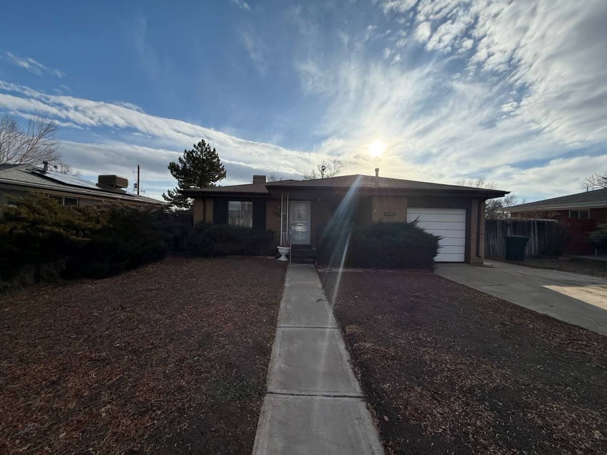 House for rent at 3182 Uvalda St, Aurora, CO 80011