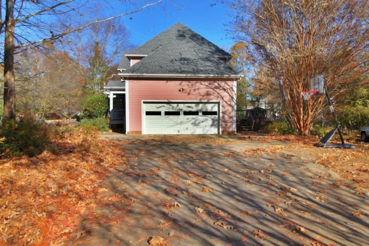 House for rent at 3425 Cottonwood Dr, Durham, NC 27707