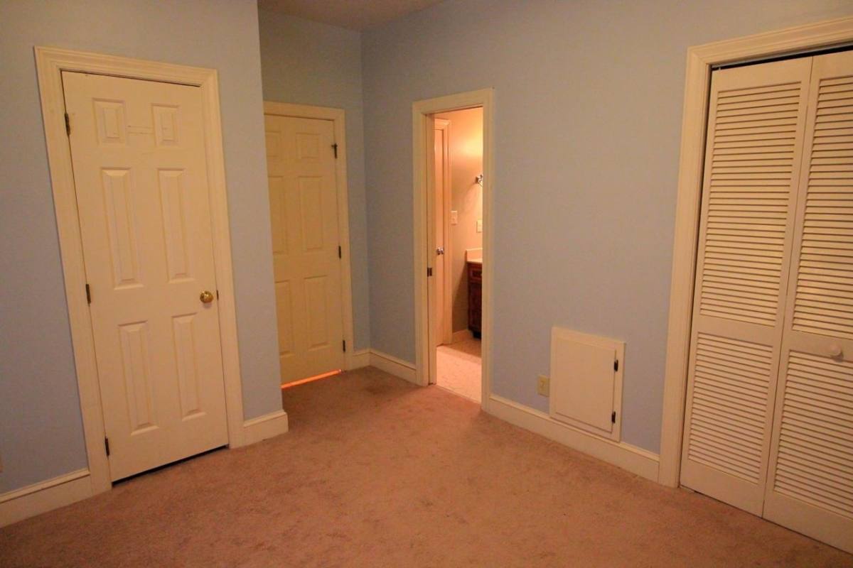 House for rent at 3425 Cottonwood Dr, Durham, NC 27707