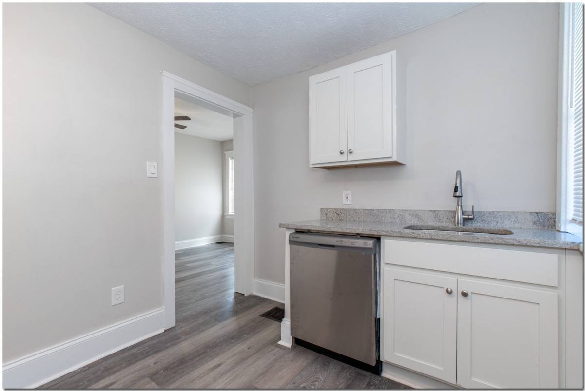 Apartment for rent at 1406 W 75 St, Cleveland, OH 44102