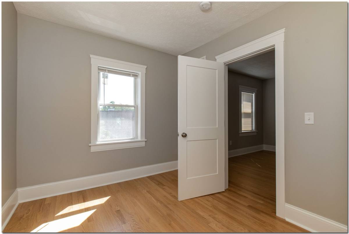 Apartment for rent at 1406 W 75 St, Cleveland, OH 44102