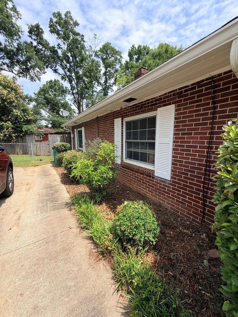 Apartment for rent at 302 Bowles Ave, Greenwood, SC 29649