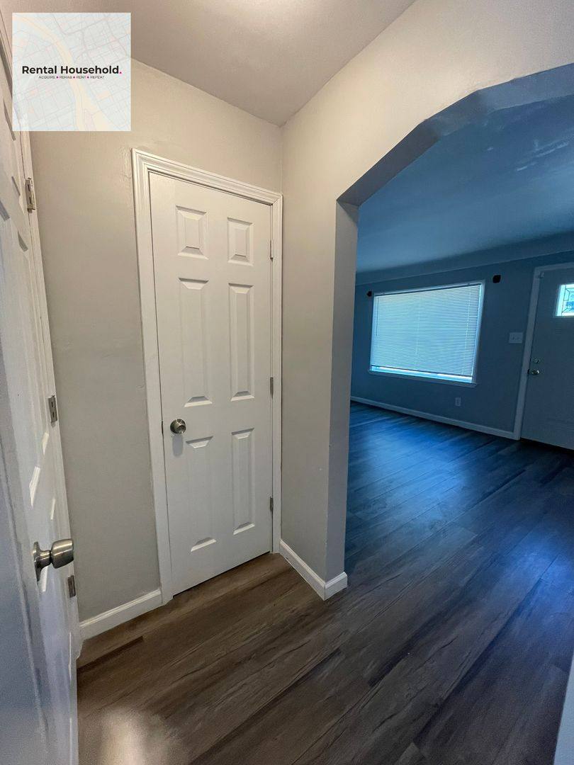 House for rent at 14570 Cherrylawn St, Detroit, MI 48238