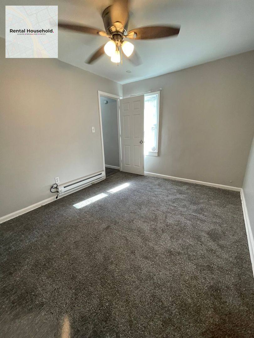House for rent at 14570 Cherrylawn St, Detroit, MI 48238