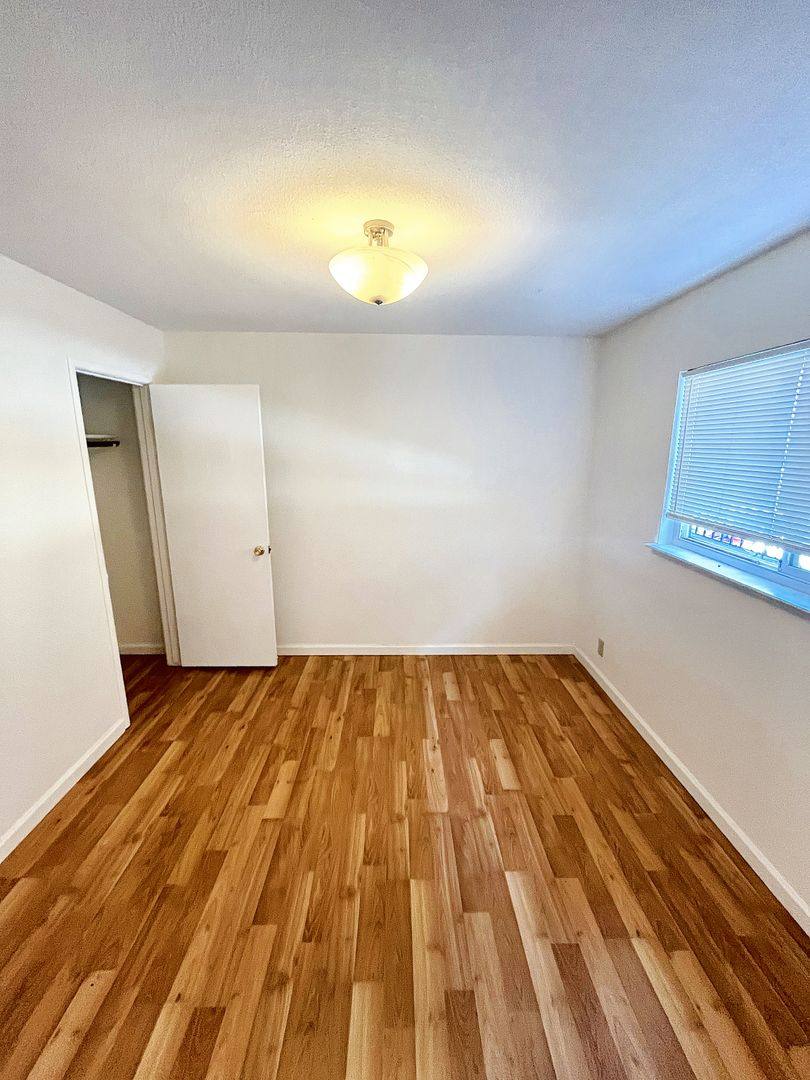 Apartment for rent at 592 59th St, Oakland, CA 94609