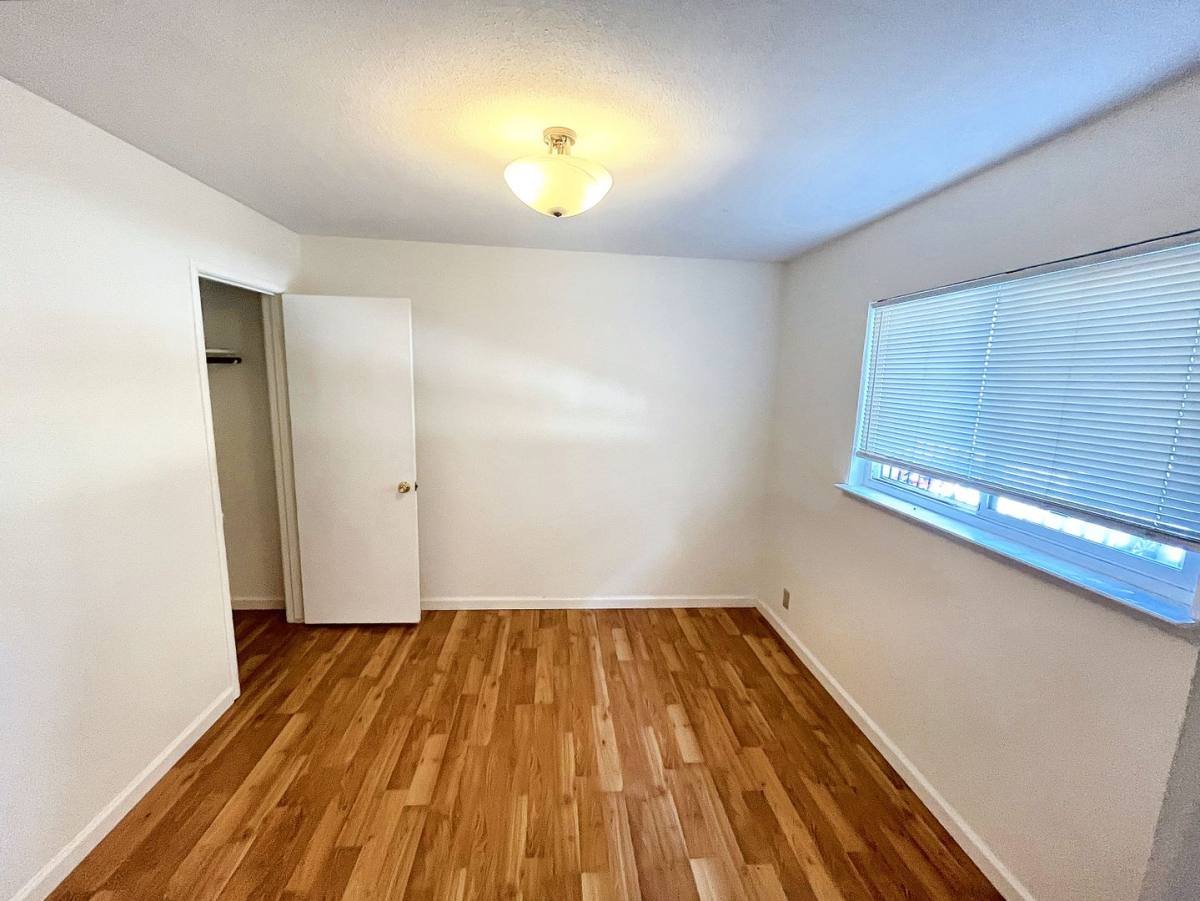 Apartment for rent at 592 59th St, Oakland, CA 94609