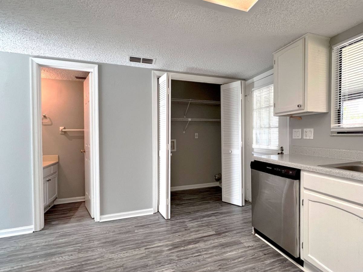 Townhouse for rent at 1870 Ave Q SW, Winter Haven, FL 33880