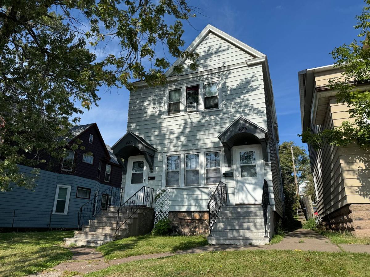 Townhouse for rent at 421-423 E 5th St, Duluth, MN 55805