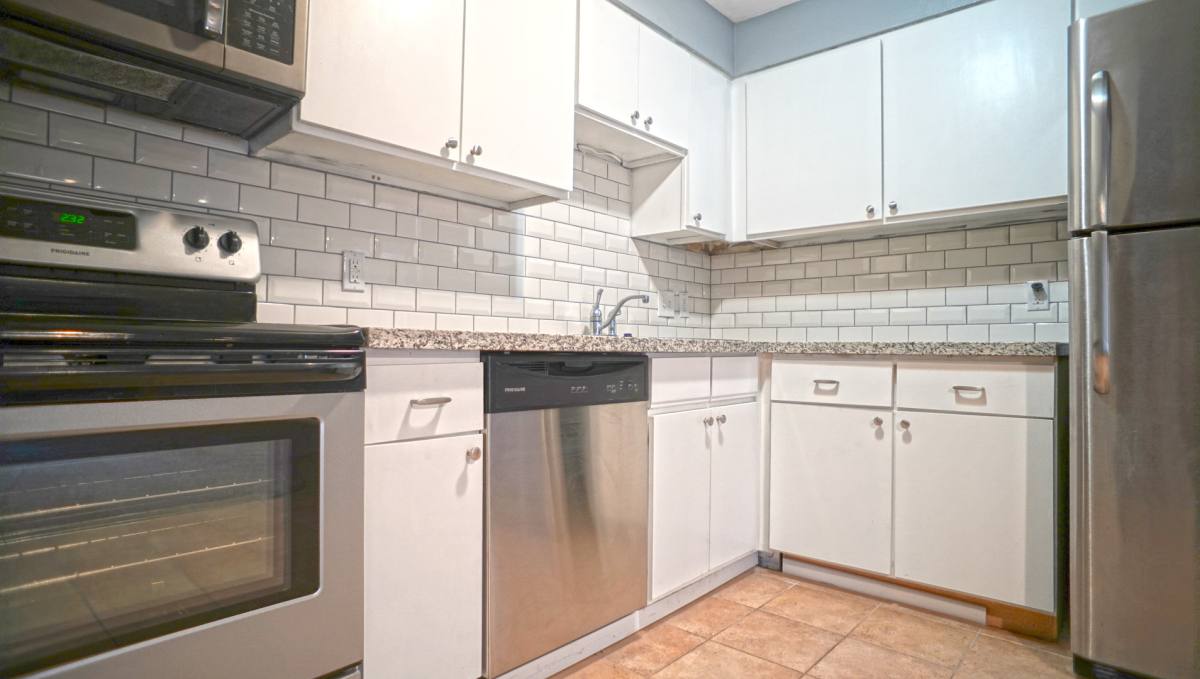 Condo for rent at 2575 S Syracuse Way #E205, Denver, CO 80231