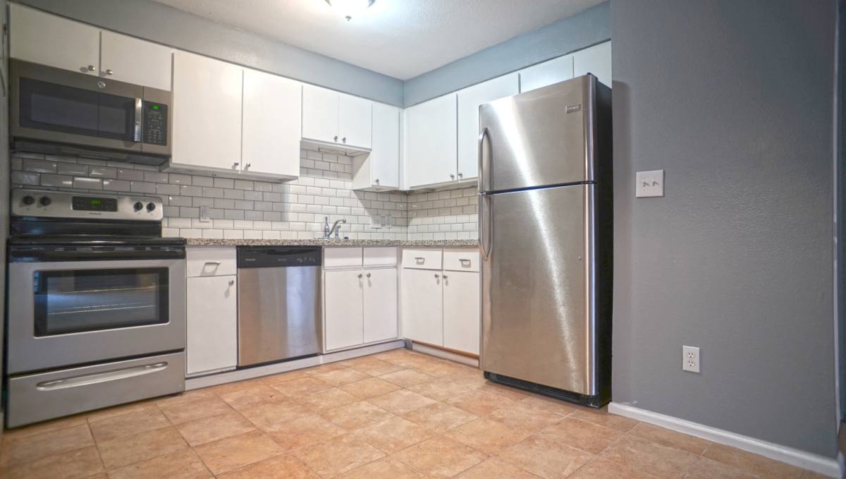 Condo for rent at 2575 S Syracuse Way #E205, Denver, CO 80231