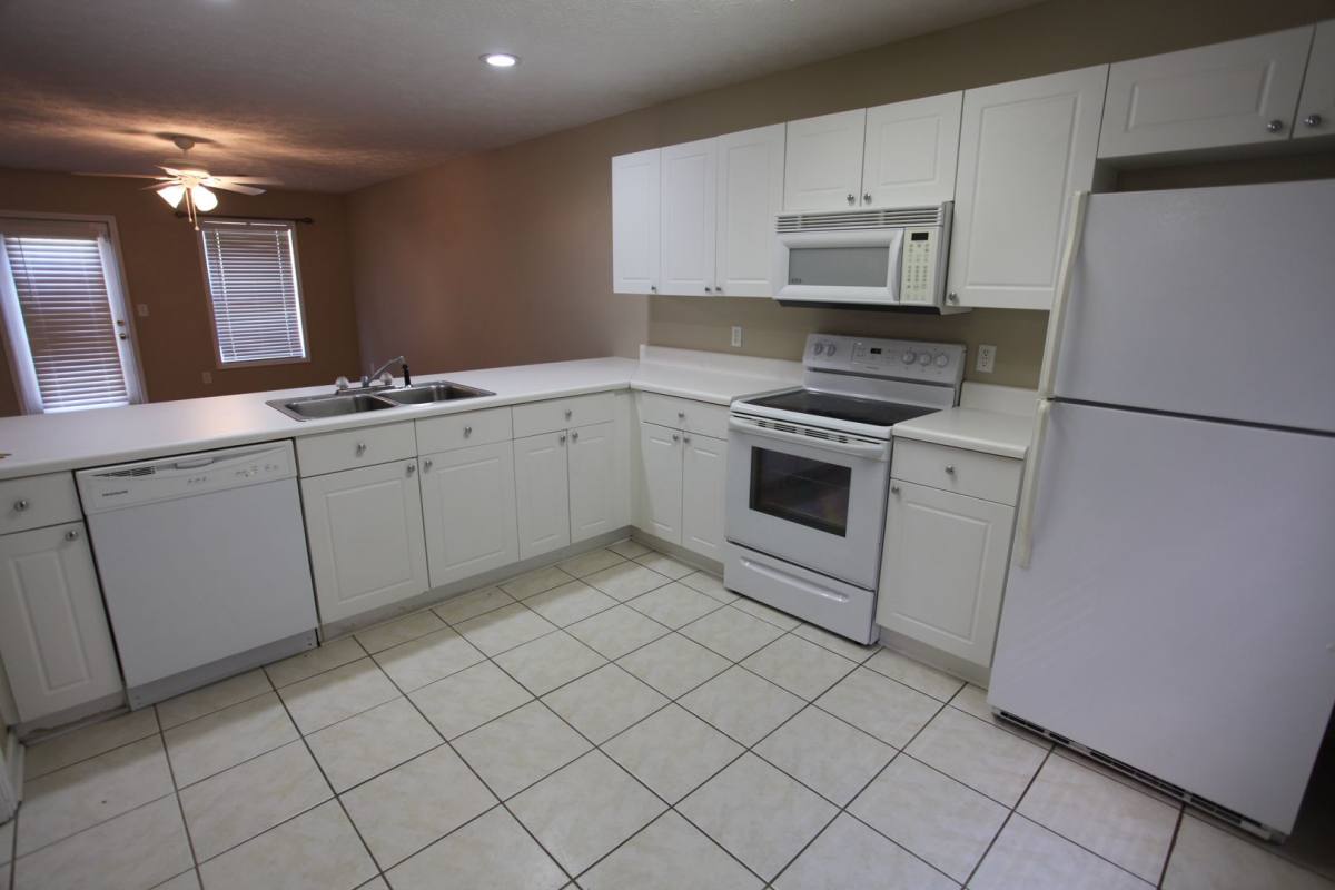 Townhouse for rent at 1477 N Donahue, Auburn, AL 36830