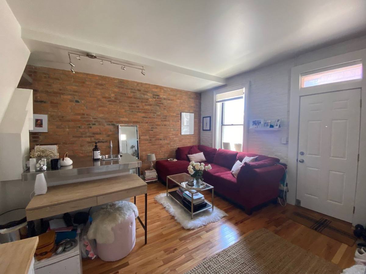 Apartment for rent at 14 E Beck St, Columbus, OH 43215
