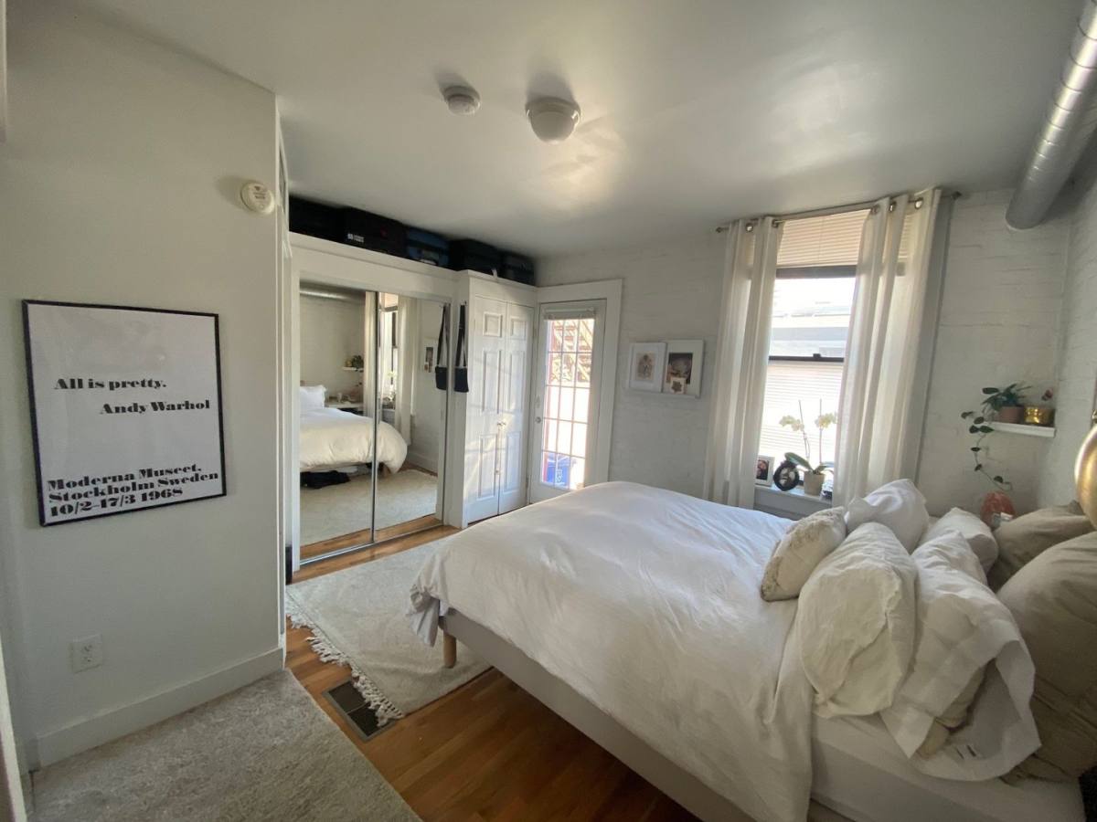 Apartment for rent at 14 E Beck St, Columbus, OH 43215