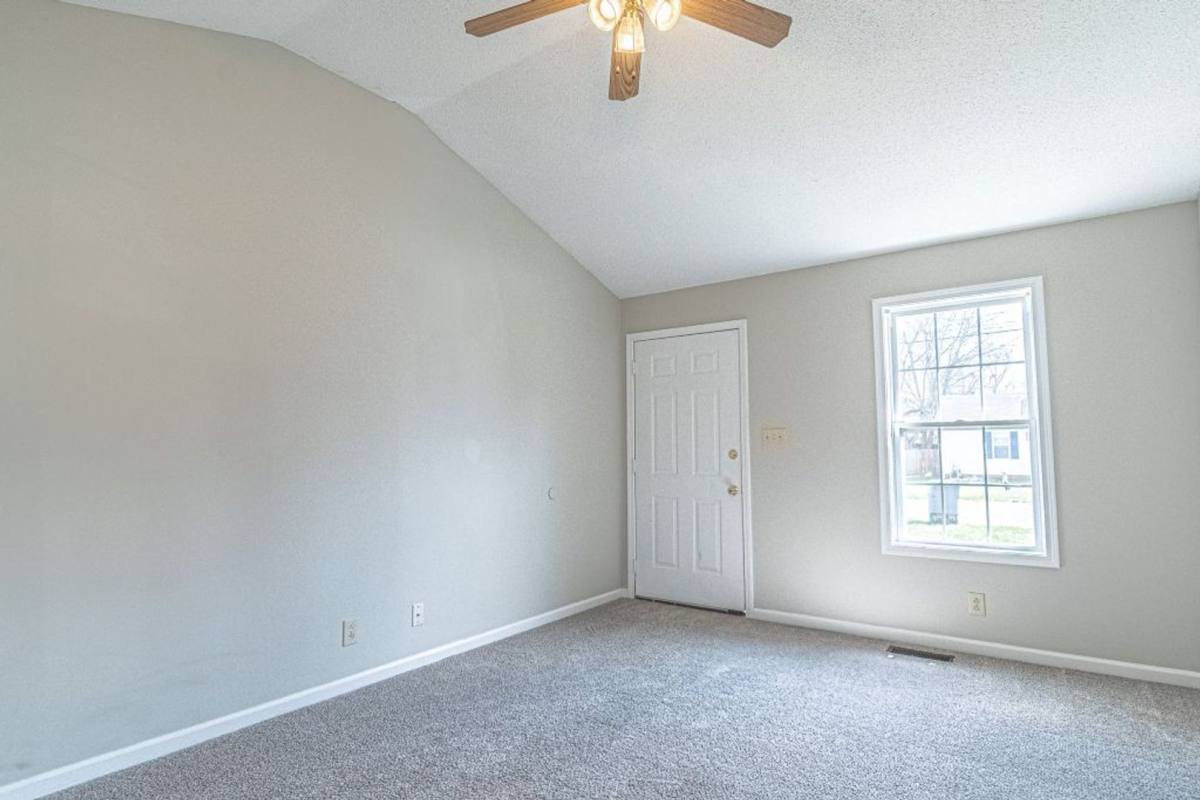 House for rent at 1805 Harbor Dr, Oak Grove, KY 42262